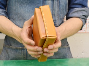 マルチケース企画 革箱