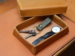 マルチケース企画 革箱