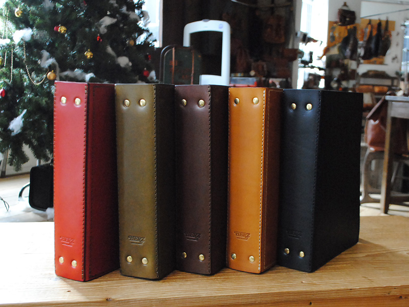 旅モノ2016 作り手:西尾作「ブッククラッチ」