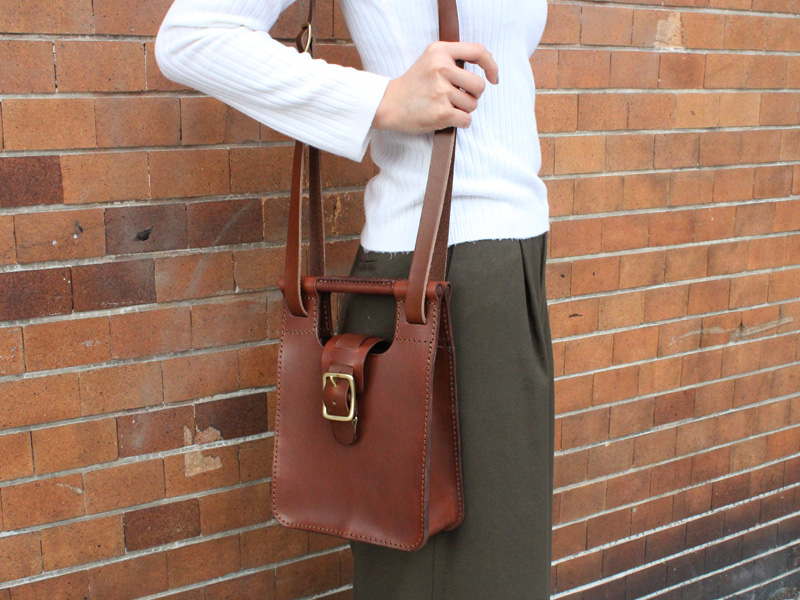 旅モノ2016スタッフ:太田作:「ブランコショルダー」