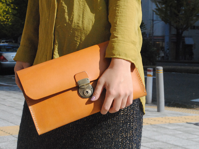 旅モノ2016 スタッフ:松本作「シュッセルクラッチ」