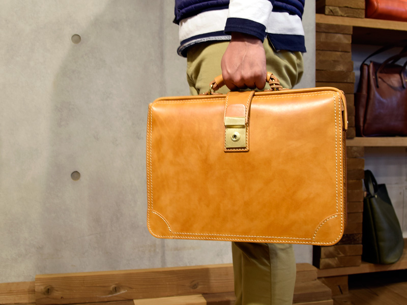 ダレスバッグ・スマートタイプ(BJ-1) 手持ち