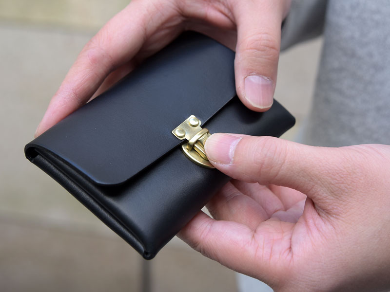 豆差し名刺入れ(KV-1) 開け閉め