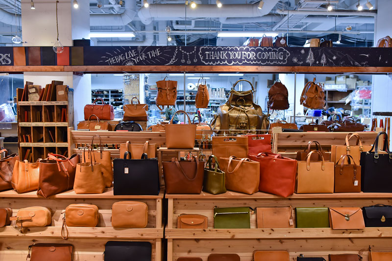 ヘルツ本店 店内風景2