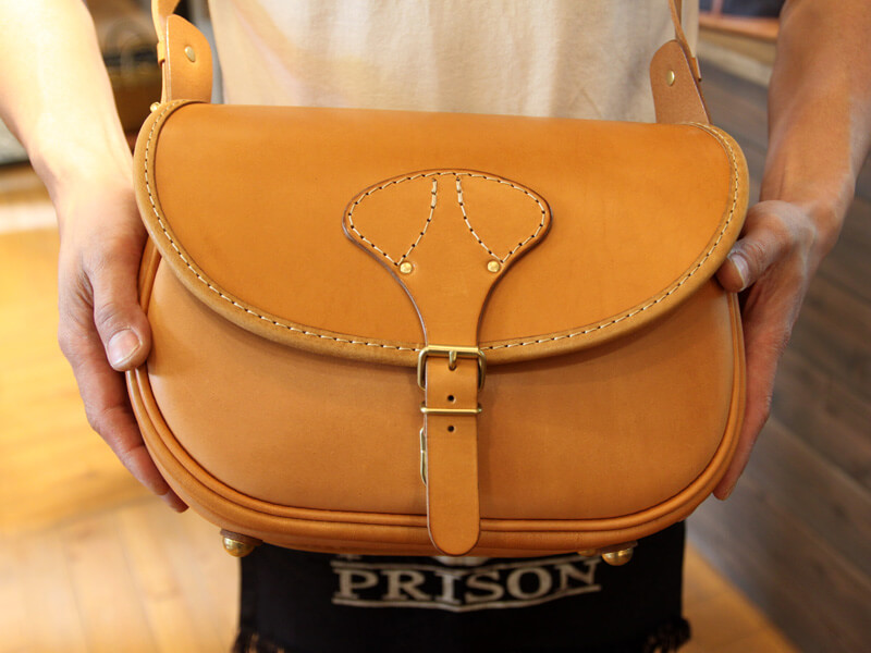 サドルショルダー 顔