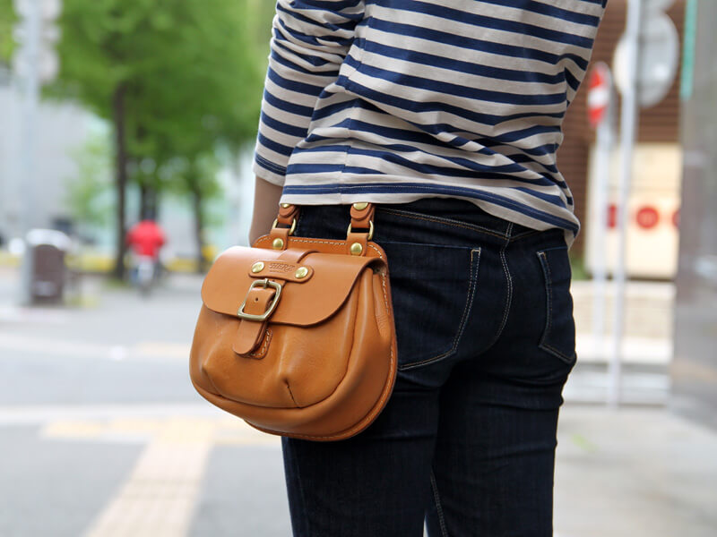 マロンポーチ 着用