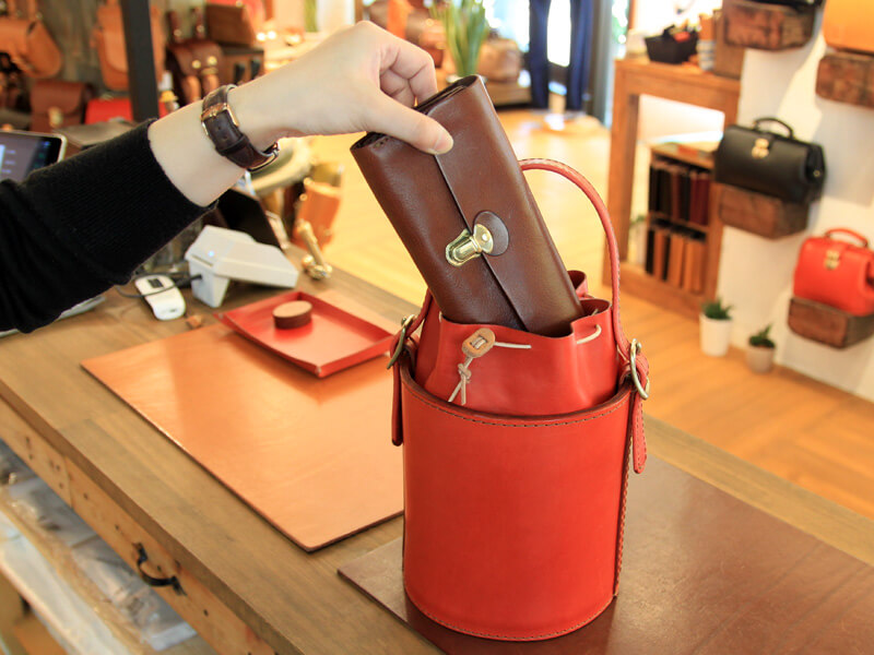 ワンハンドルバケット 長財布収納