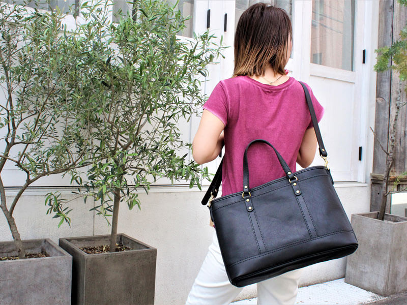 増澤制作「ホロウトート」