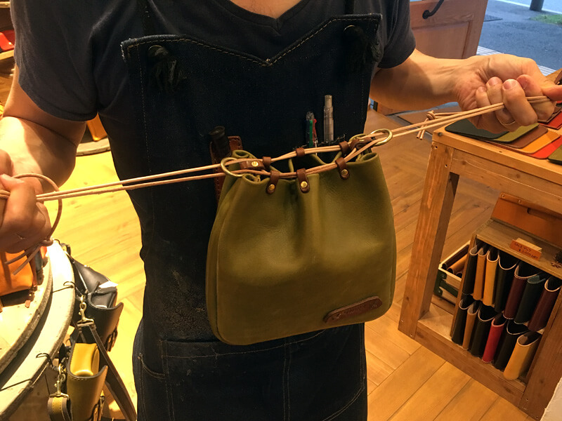 革製巾着袋(信玄袋)革紐