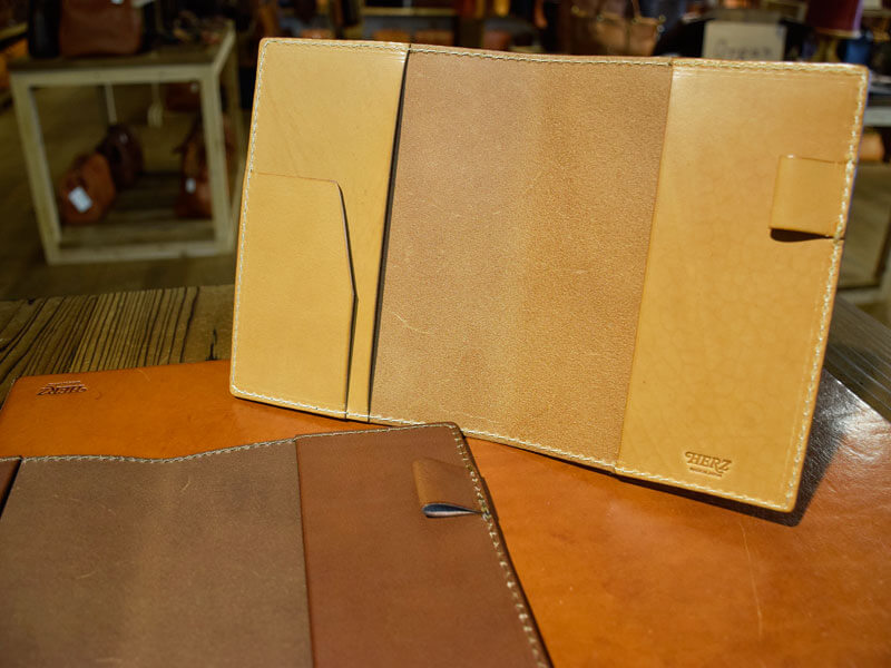 B6手帳カバー キャメルとチョコ