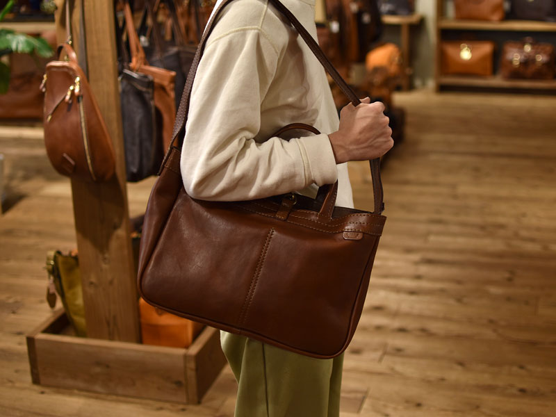 トートショルダー 本店:西川