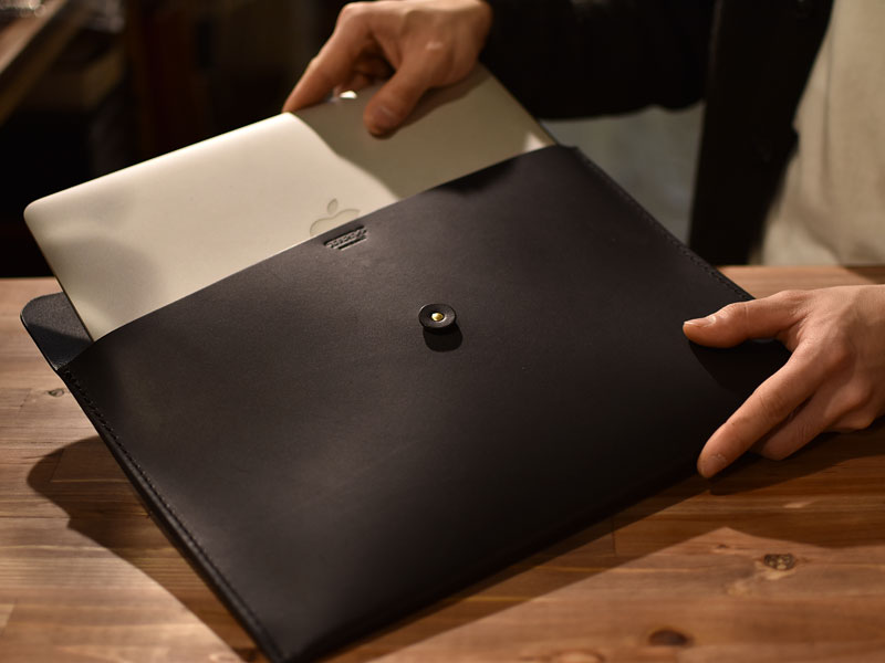 革封筒 13インチの薄型ノートパソコン収納
