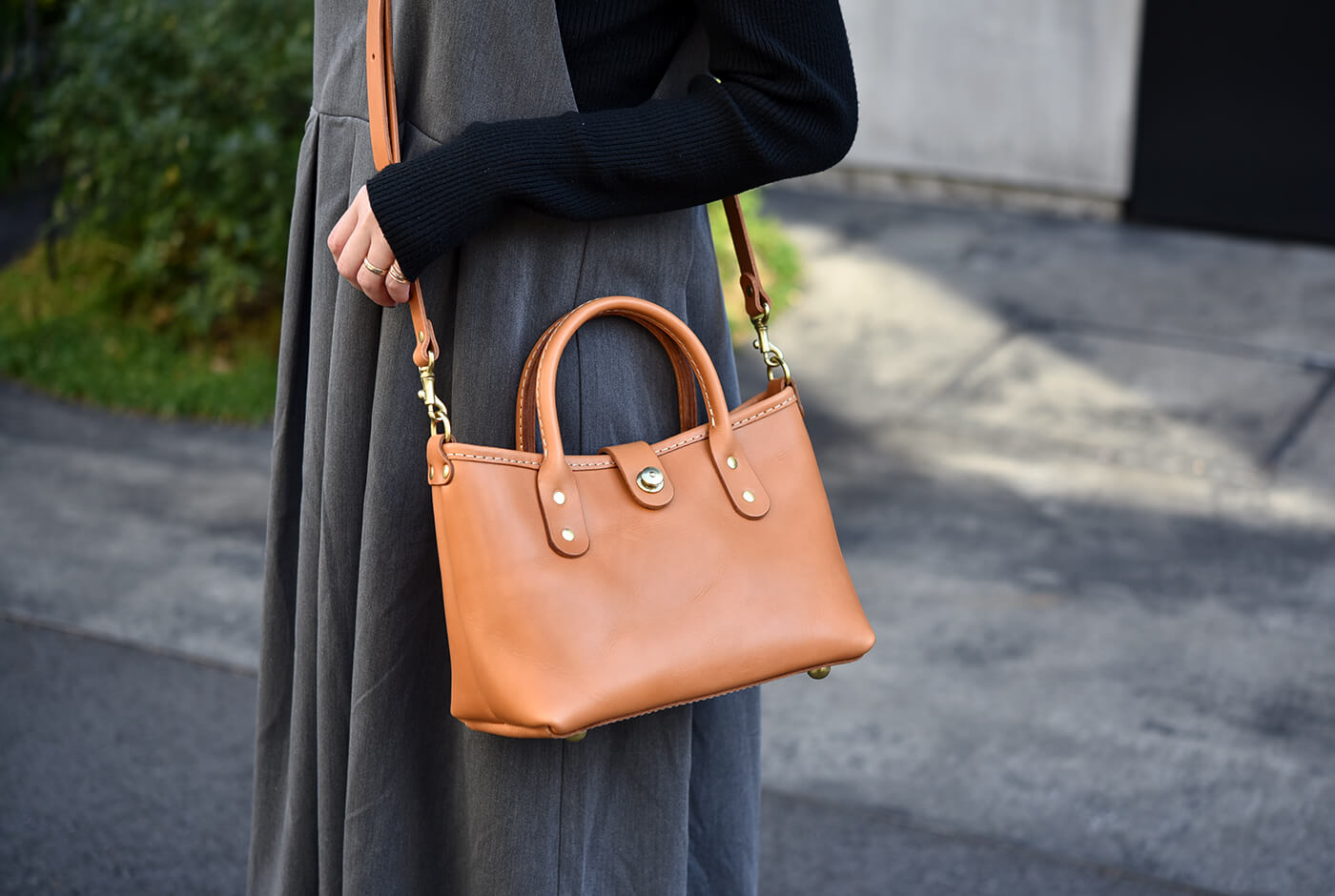 人気の横型2wayトート！ミニバージョン　着用