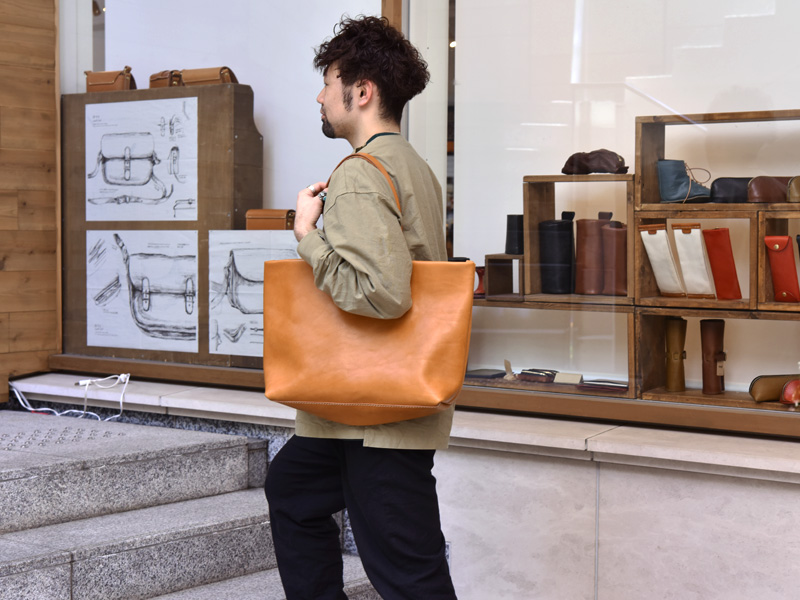 フツウトート(T-3)Mサイズ着用例その1