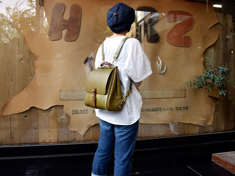 棒屋根ぽってリュック レディース着用