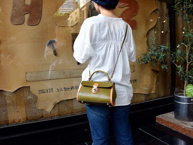 ツートンのプチミニョン レディース着用