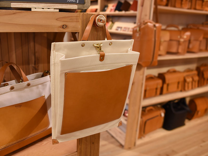 壁掛けキャンバストート(ND-WALL) 部屋に飾る