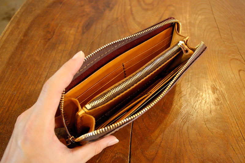 長財布の限定カラー オープン