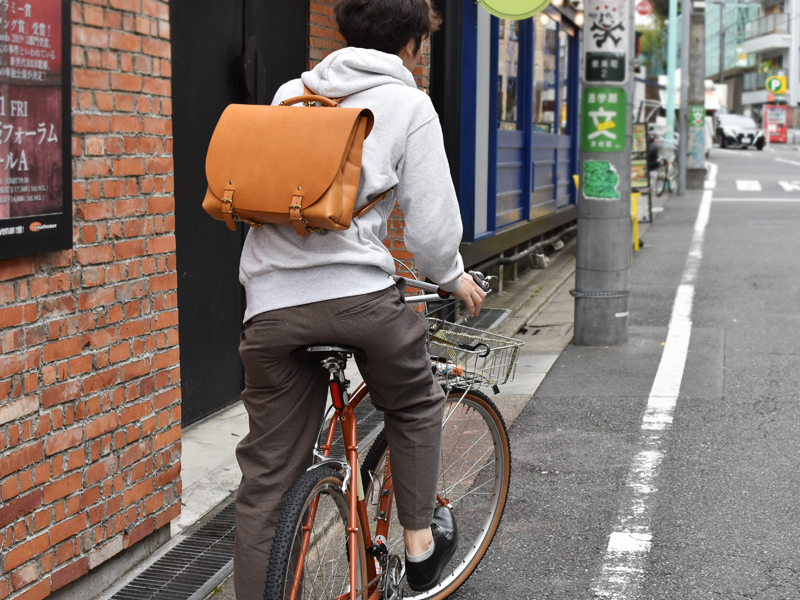 ナレッジバッグ(CW-137)リュックとして着用例