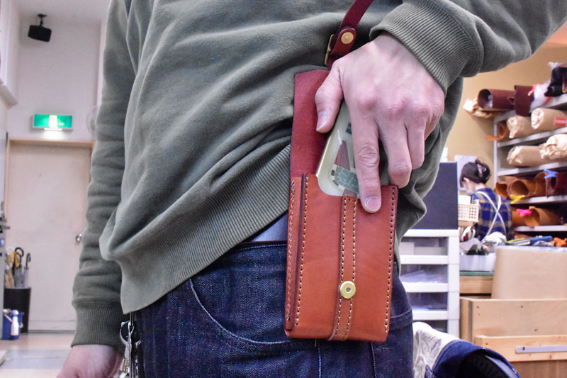 スマートフォンケース 収納