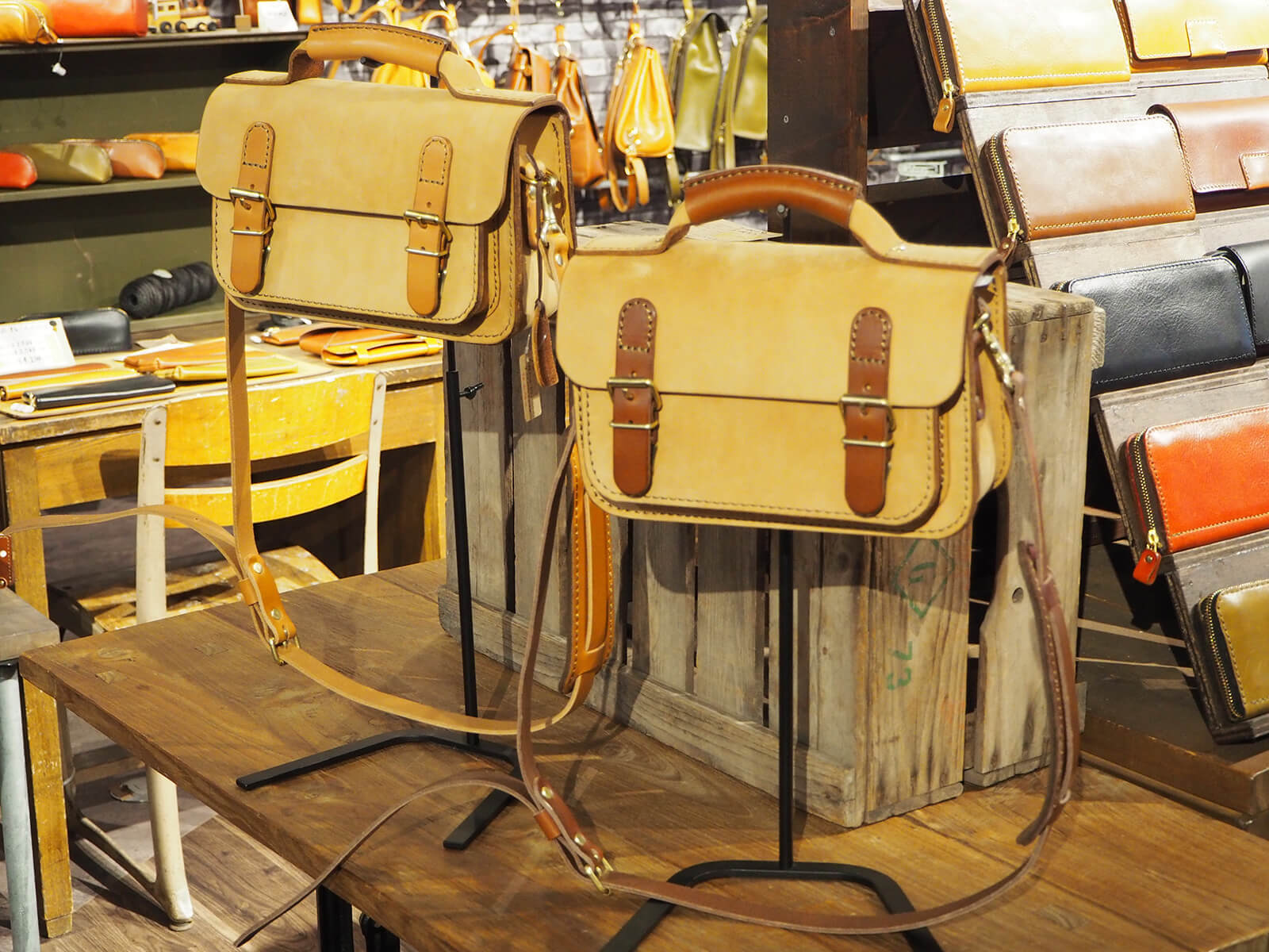 二本ベルトの2wayミニバッグ(CW-67)