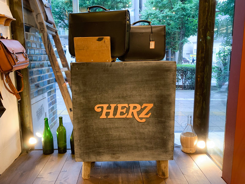 スタッフおすすめ看板 裏側