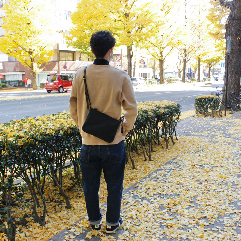 ミニチュイル メンズ着用