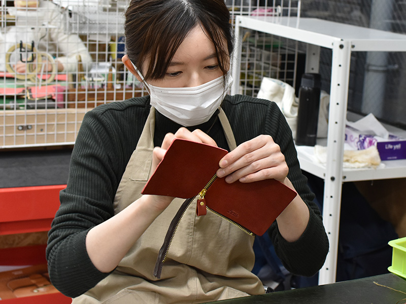 ボルドー特別仕様の商品制作風景2