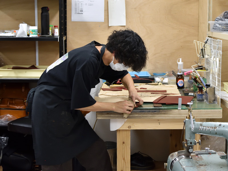 ボルドー特別仕様の商品制作風景4