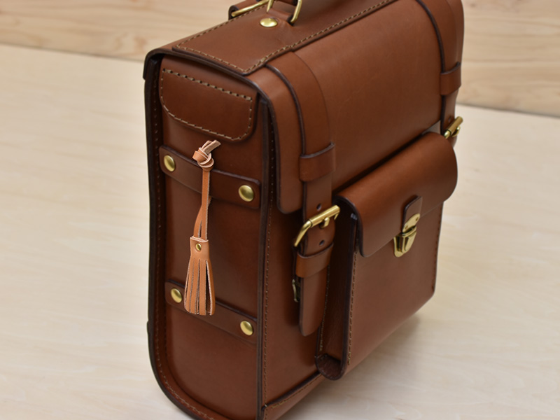 特製:タッセルキーホルダー革色キャメル