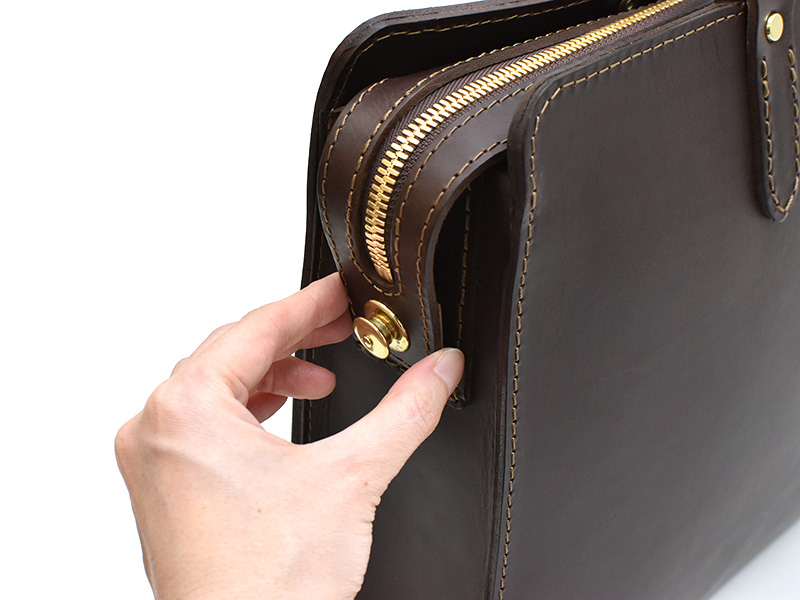 ブリーフケース(G-57)ドイツホックの留め方