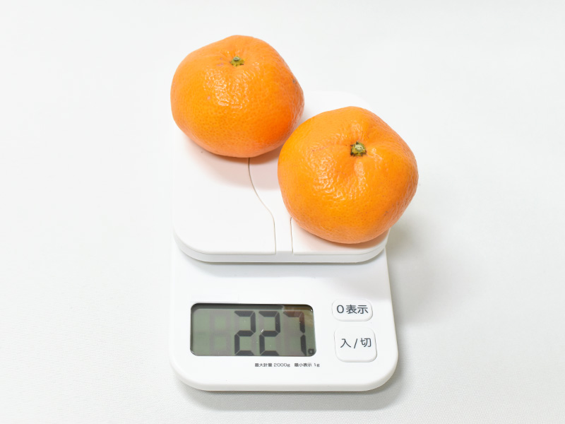 ヘルツの長財布と同じくらいの重さのもの2