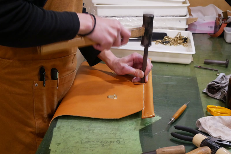 大阪店の工房の様子2