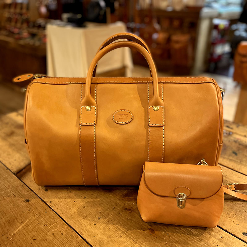 ポンポネポシェット(MB-2101) ボストンバッグとともに