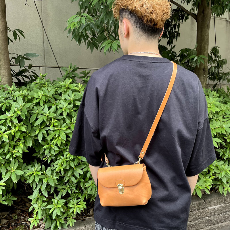 ポンポネポシェット(MB-2101) メンズ着用