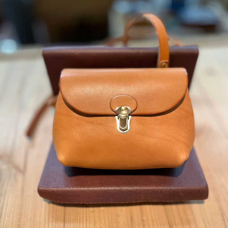 ポンポネポシェット(MB-2101) 由来