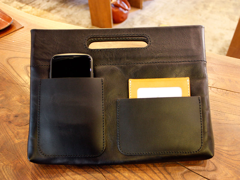 手持ちもできるバッグインバッグ・横型(S-3-Y) 収納例