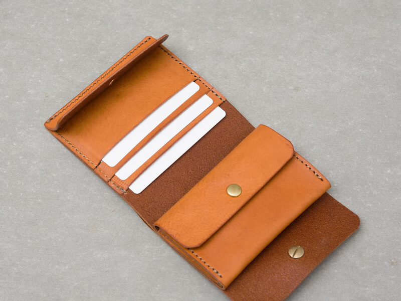 ギボシ留め二つ折り財布(GS-71) カードポケット