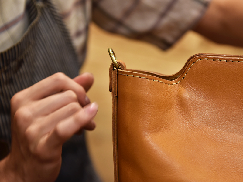 2wayトート(T-8)のコバの様子1