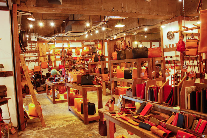 HERZ仙台店 店内