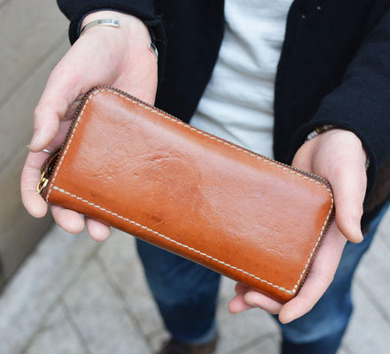 本店スタッフ:金澤愛用「ファスナー長財布」