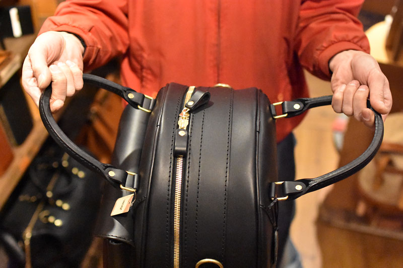 クマヅミボストン 取っ手可動式