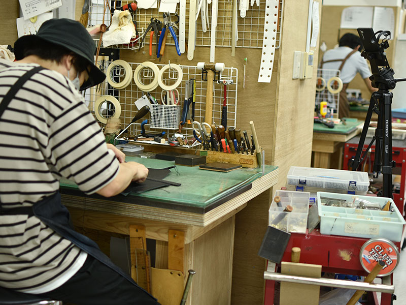 E-40-BK制作の様子(作り手:佐藤)2