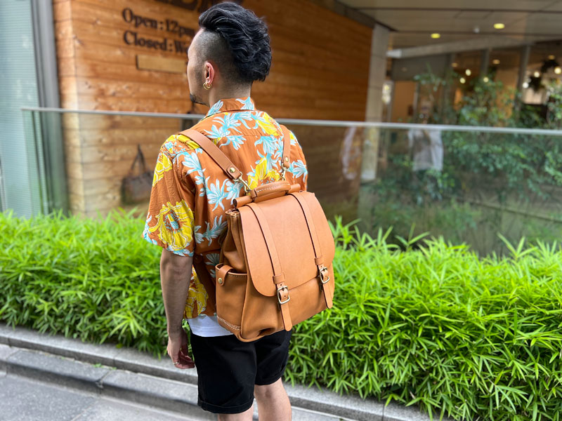 棒屋根クラシックリュック(R-153) メンズ着用