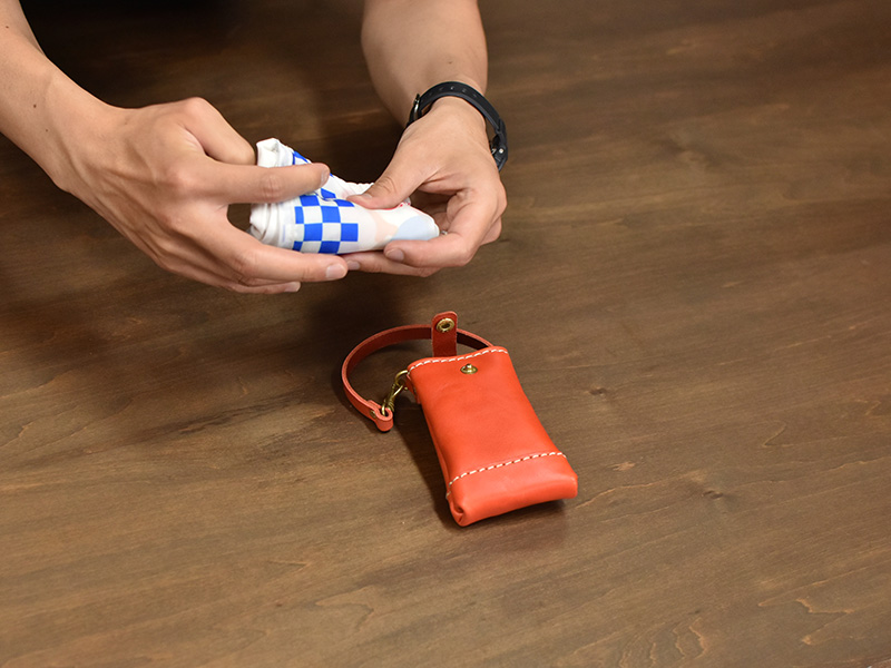 エコバッグ(水玉)とKM-142-S収納の様子1