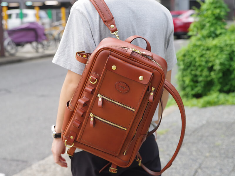 ビジネスリュックとカジュアルリュックのお話 2WAYスクエアリュック(R-66)