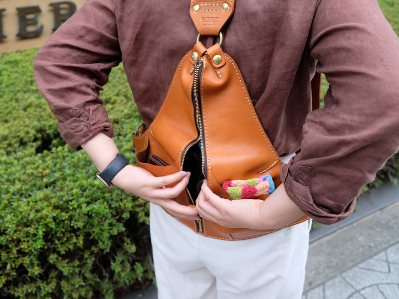 着る鞄・ベスト型(R-30) 収納例3