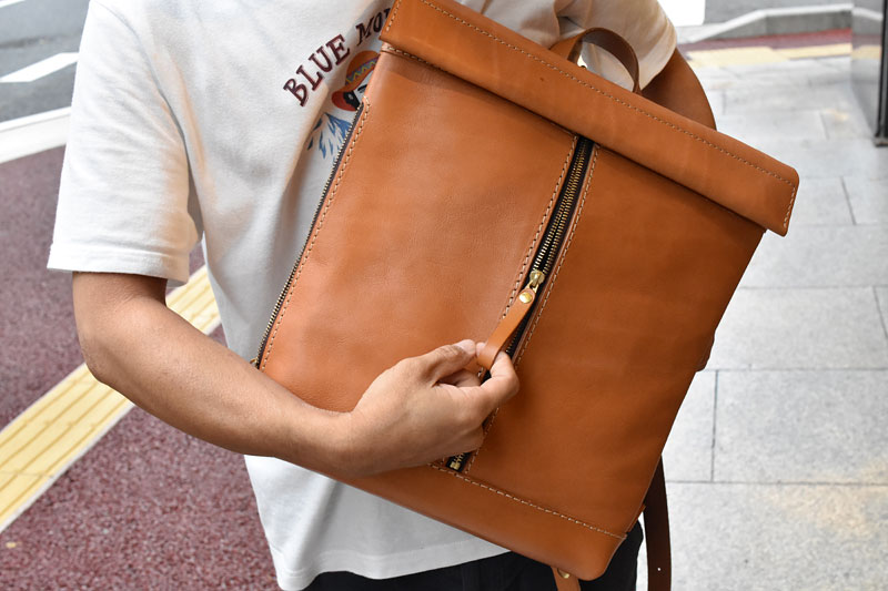 ブスタリュック 縦ファスナー