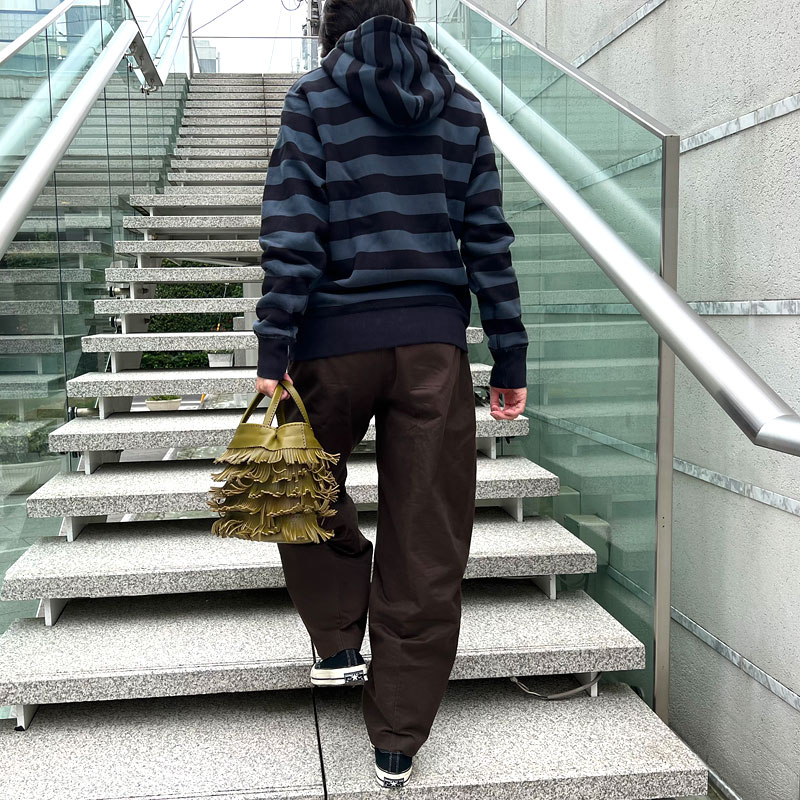 フリンジトート スタッフ野中着用3