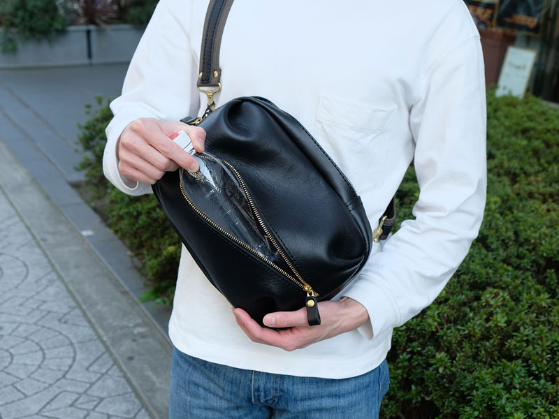 立体ポケットボディバッグ(F-9) ペットボトル収納